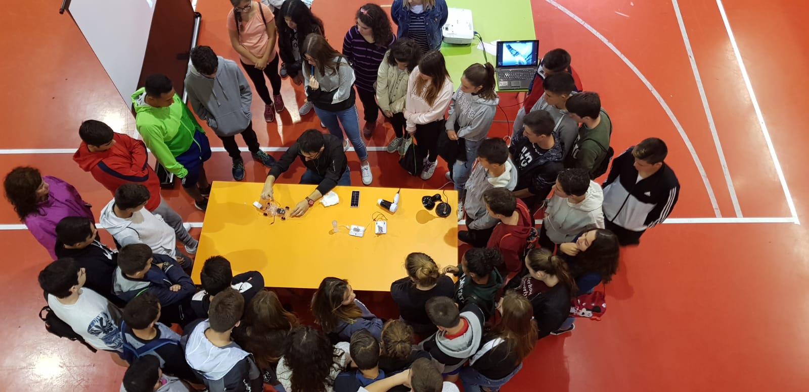 Los alumnos de 4º ESO visitan “conecta con la Ciencia”