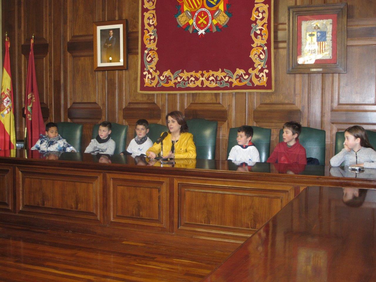 Los alumnos de 3º E.P. visitan el ayuntamiento de la ciudad