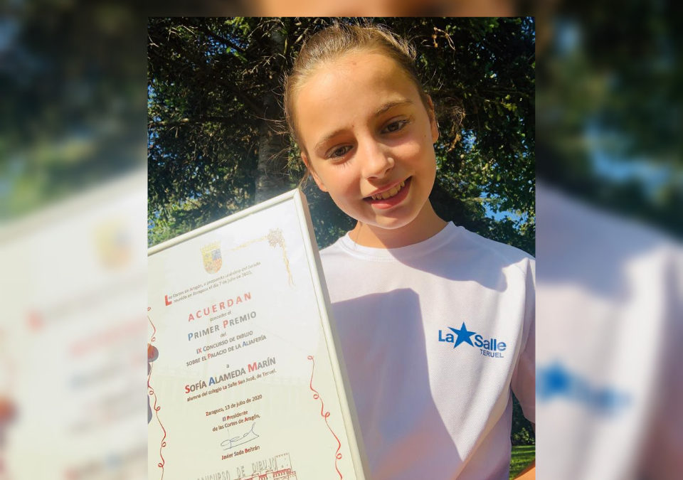 Nuestra alumna Sofía Alameda gana el concurso de dibujo sobre la Aljafería