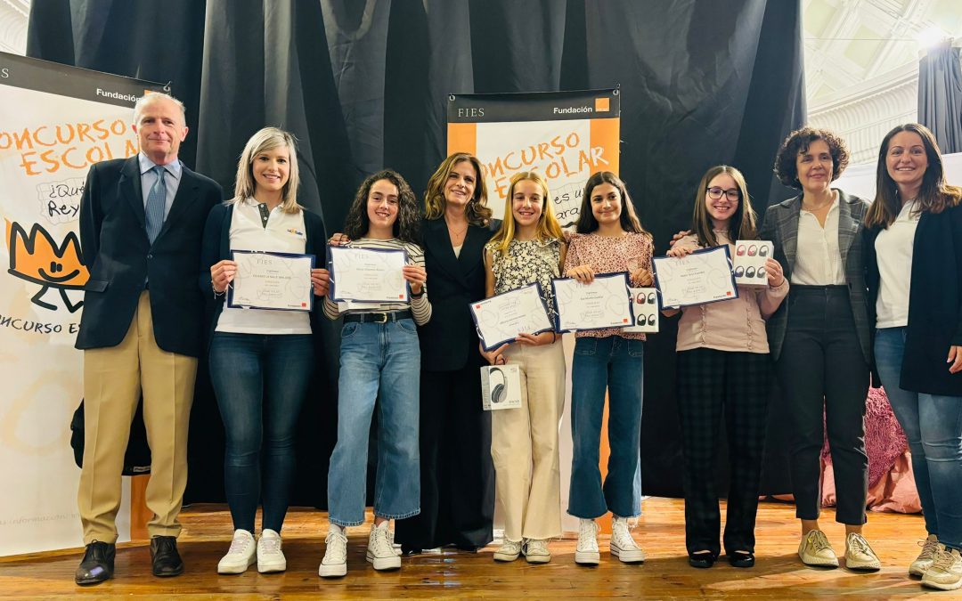 Cuatro alumnas de nuestro colegio son finalistas de Aragón en el concurso ”¿Qué es un Rey para ti?”